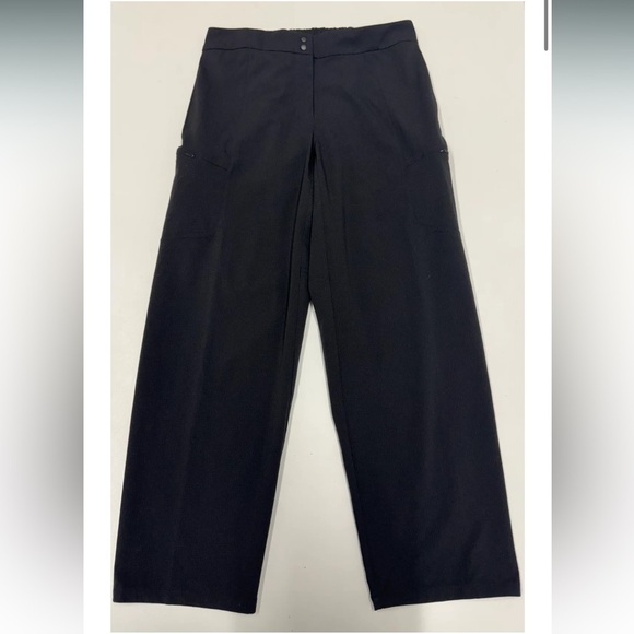 Lululemon Sz 6 Ventlight Cargo Mid Rise Crop 26" In Black - Picture 5 of 9